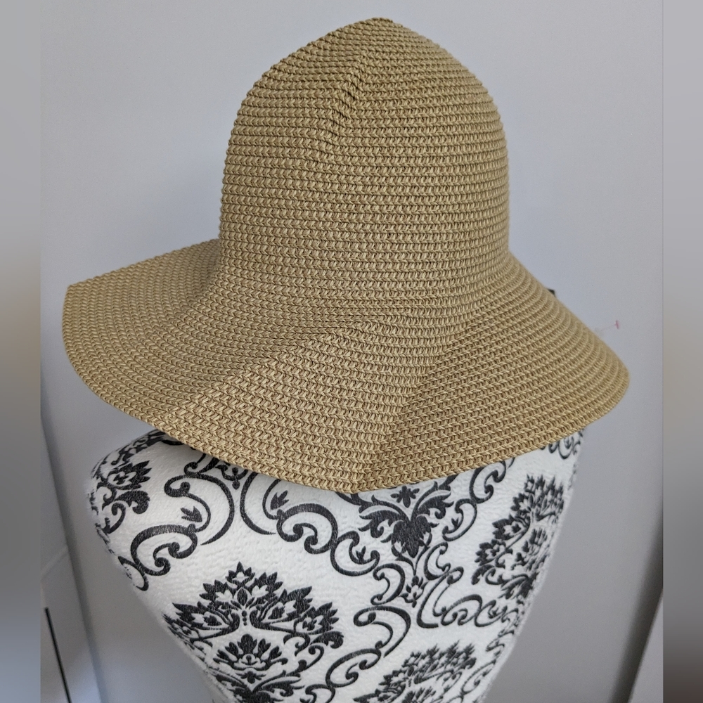 NWT Magid hat